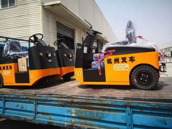 有質(zhì)量有保證，杭叉的電動牽引車再一次交付天津某企業(yè)！